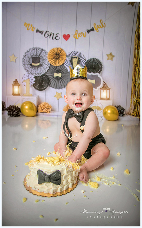 Dominic's Phillies Baseball Cake Smash and First Birthday - South Jersey  cake smash photographer — Abbey Bradshaw Photography